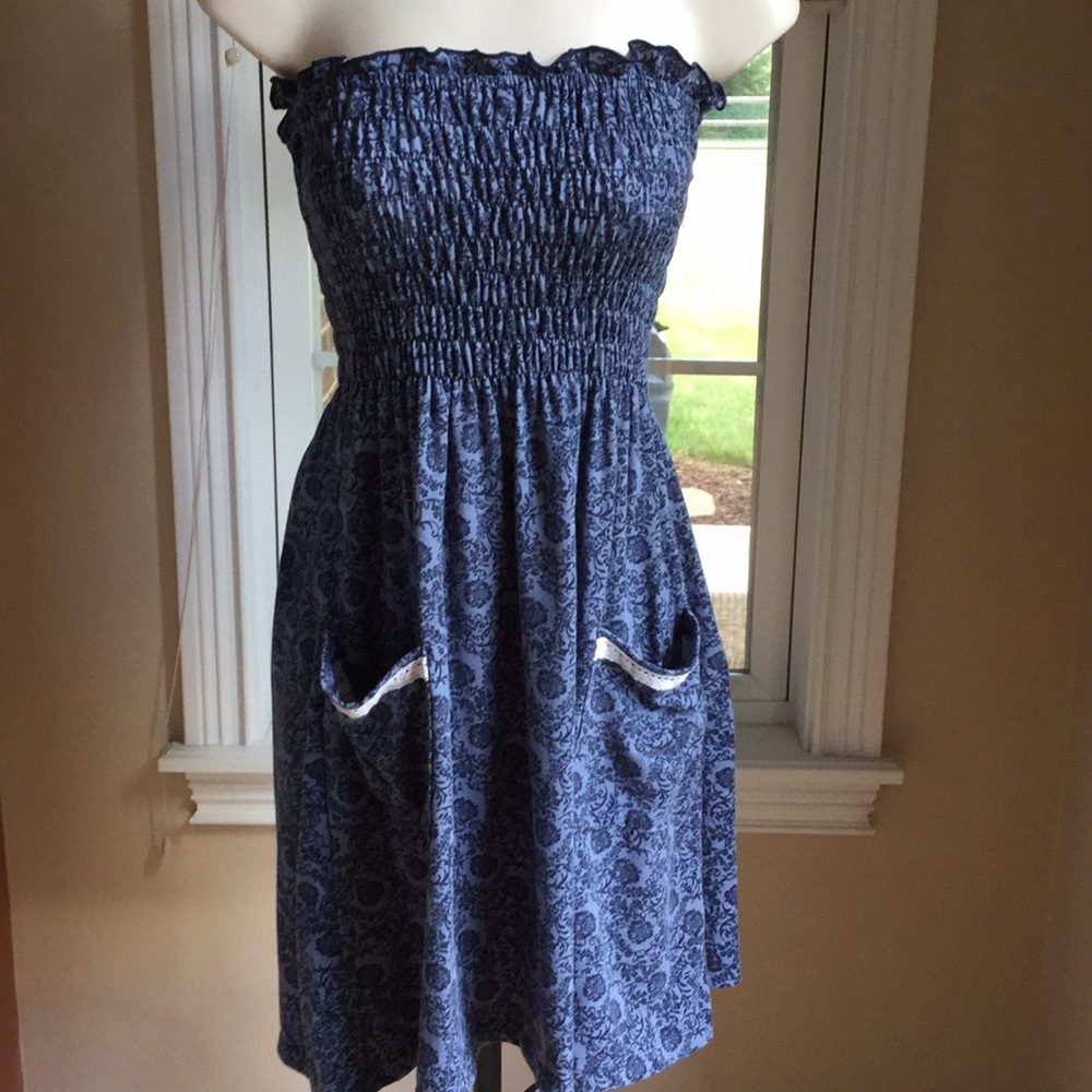 Super soft strapless dress with pockets